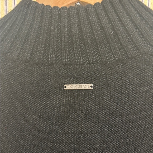 DKNY Men's Dark Zip-Up Sweater - Picture 4 of 12